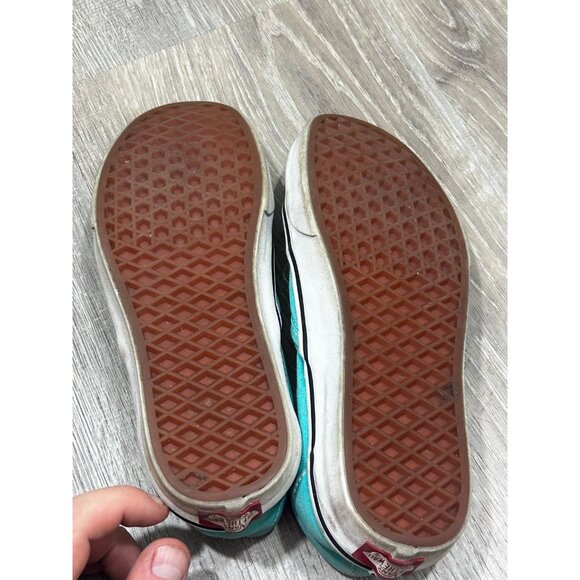 Vans Canvas of Thee Wall Athletic Shoes Women's Size 8 Slip-On Green - Picture 4 of 4